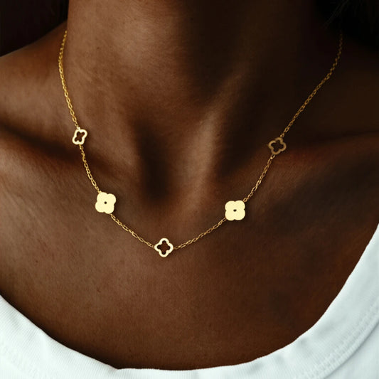 Collana quadrifoglio in acciaio inox placcato oro/argento – gioiello portafortuna donna – collana minimal chic elegante ARYA