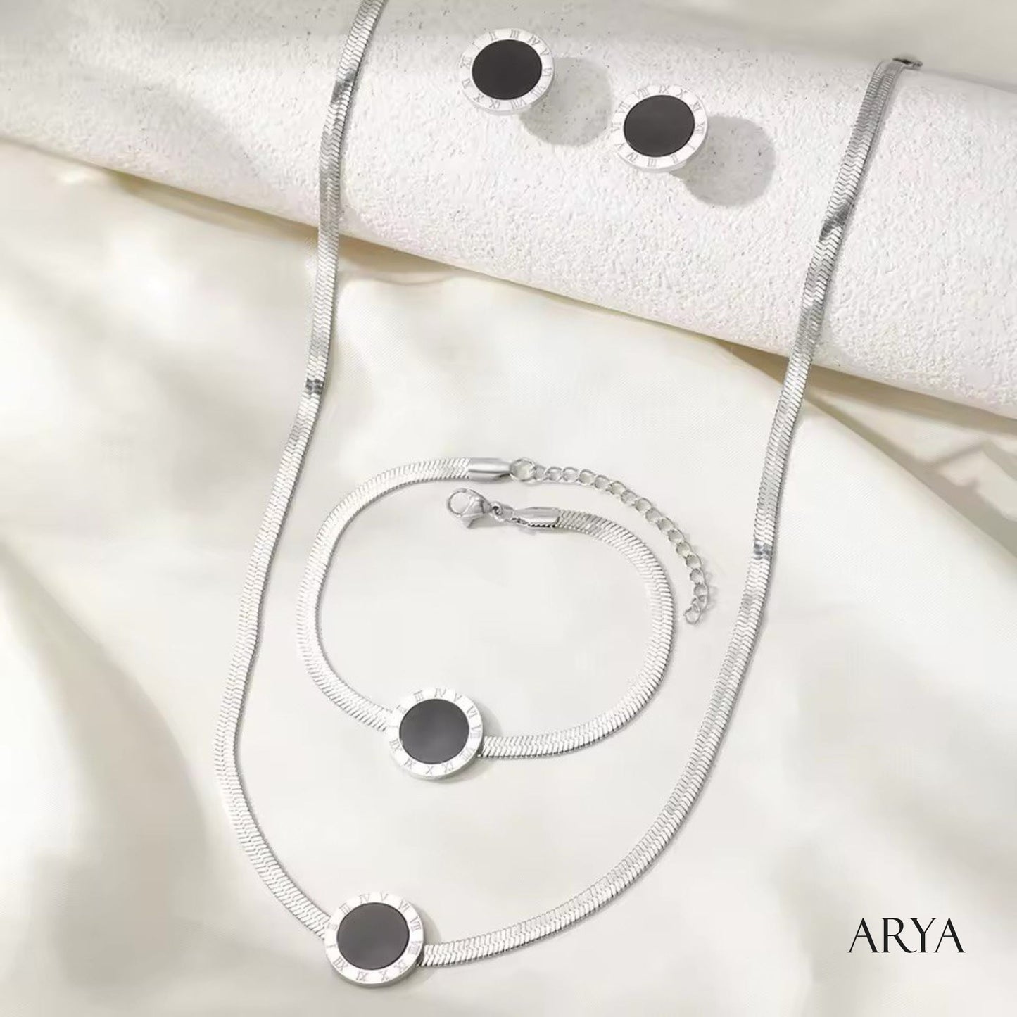 Set collana bracciale orecchini donna in acciaio inossidabile placcato oro – gioielli geometrici con ciondolo nero – regalo moda elegante